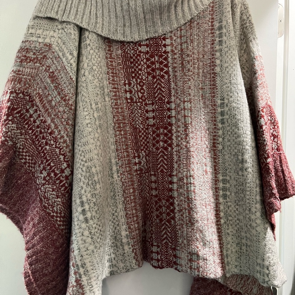 Poncho - Picture 2 of 3